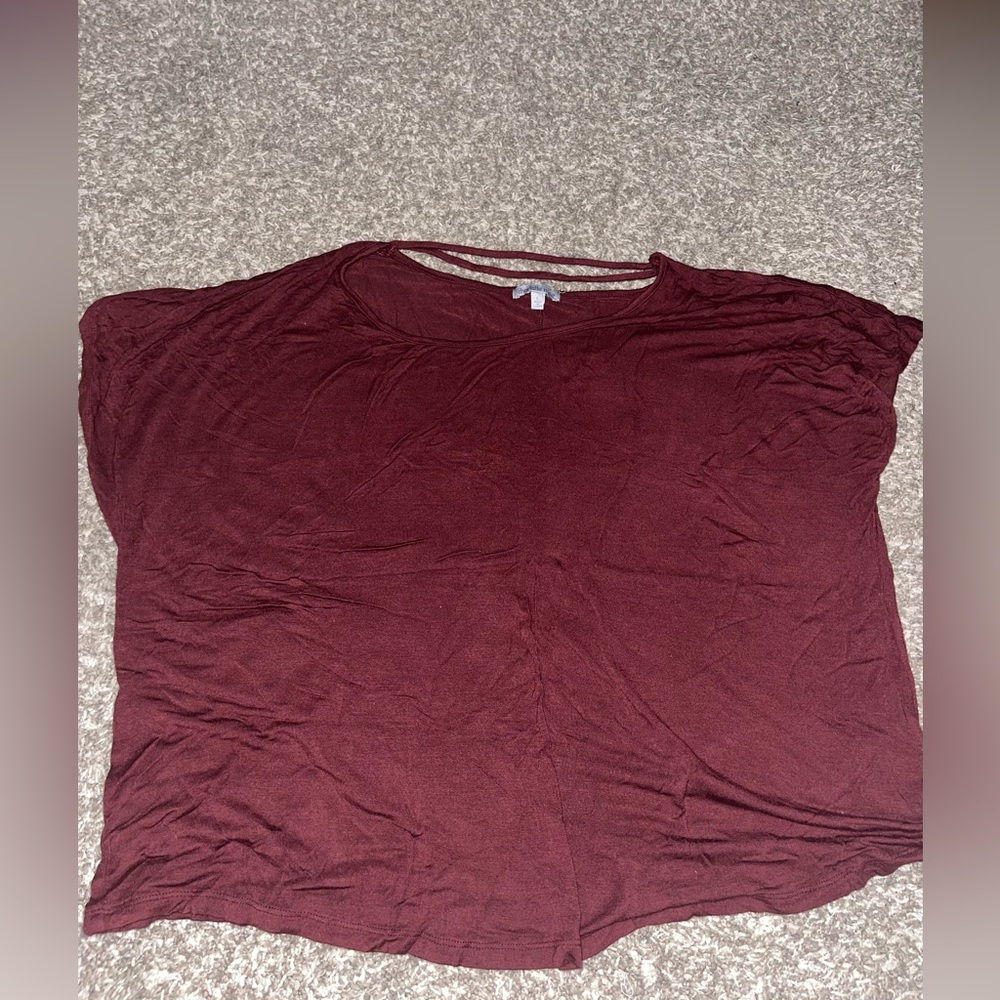 Burgundy tee shirt, fits kind of big
